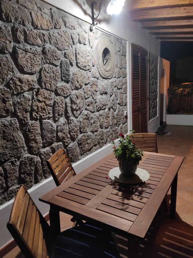 Holiday Home Mennulita ลีปารี ภายนอก รูปภาพ