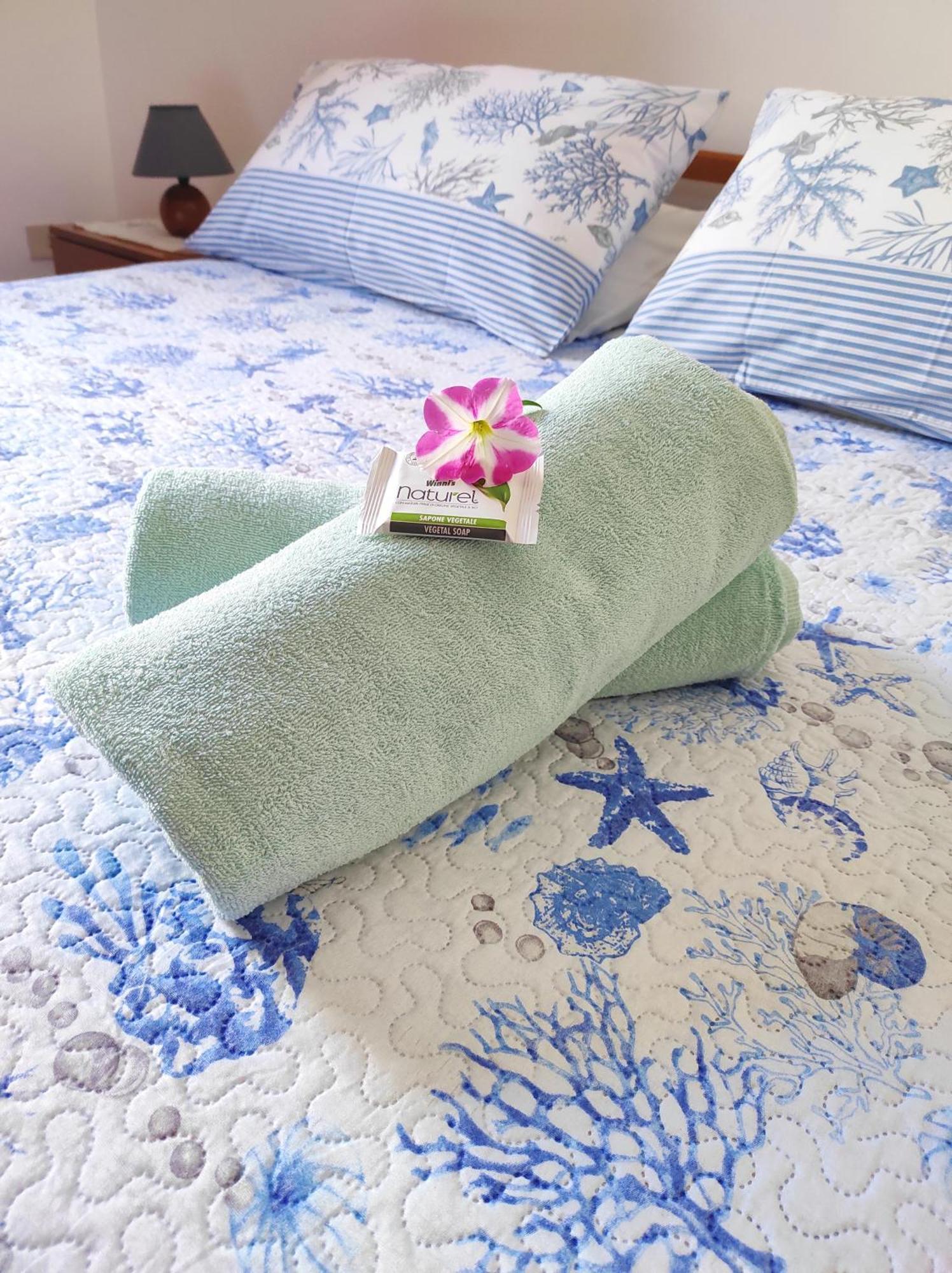 Holiday Home Mennulita ลีปารี ภายนอก รูปภาพ